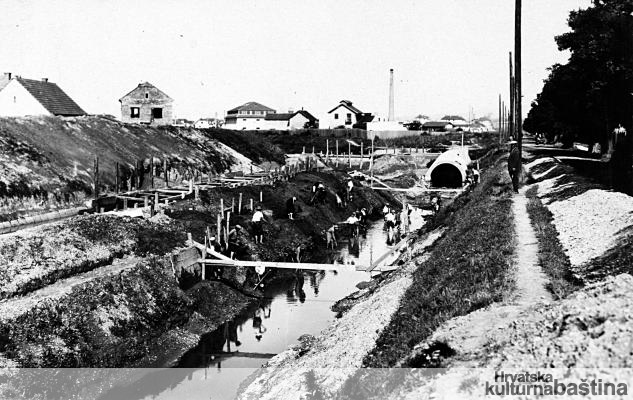 Zagreb,-Kanal_imagelarge-kultura_BW_veliki