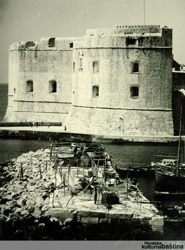Dubrovnik_imagelarge-kultura_BW_veliki