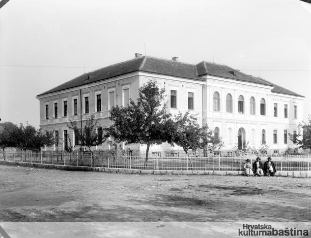 Slunj_imagelarge-kultura_BW_veliki