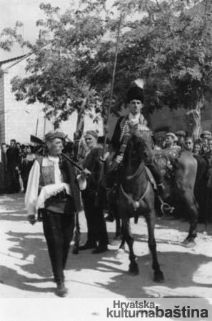 Slika-19_imagelarge-kultura_BW_veliki