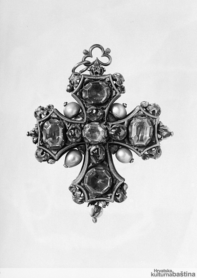 Pektoral-s-draguljima-i-sa-četiri-bisera,-biskupa-Luke-Baratina-1500.-1510_imagelarge-kultura_BW_veliki